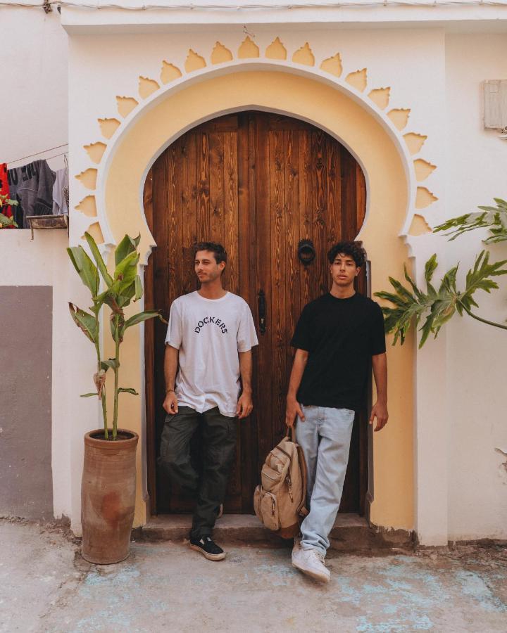 Blue Waves Boutique Hostel Tamraght ภายนอก รูปภาพ
