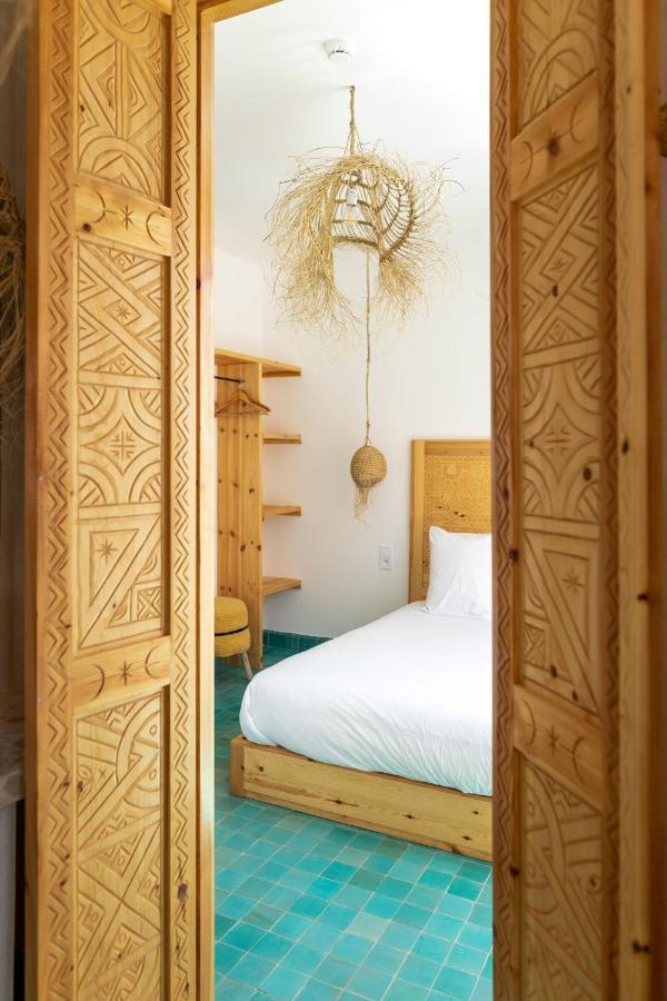 Blue Waves Boutique Hostel Tamraght ภายนอก รูปภาพ