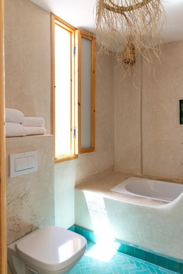 Blue Waves Boutique Hostel Tamraght ภายนอก รูปภาพ