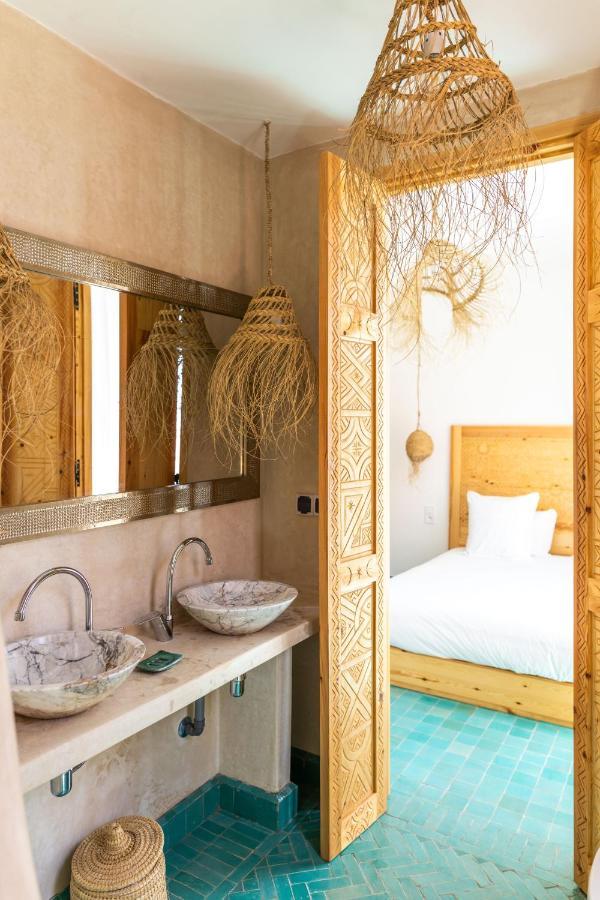 Blue Waves Boutique Hostel Tamraght ภายนอก รูปภาพ