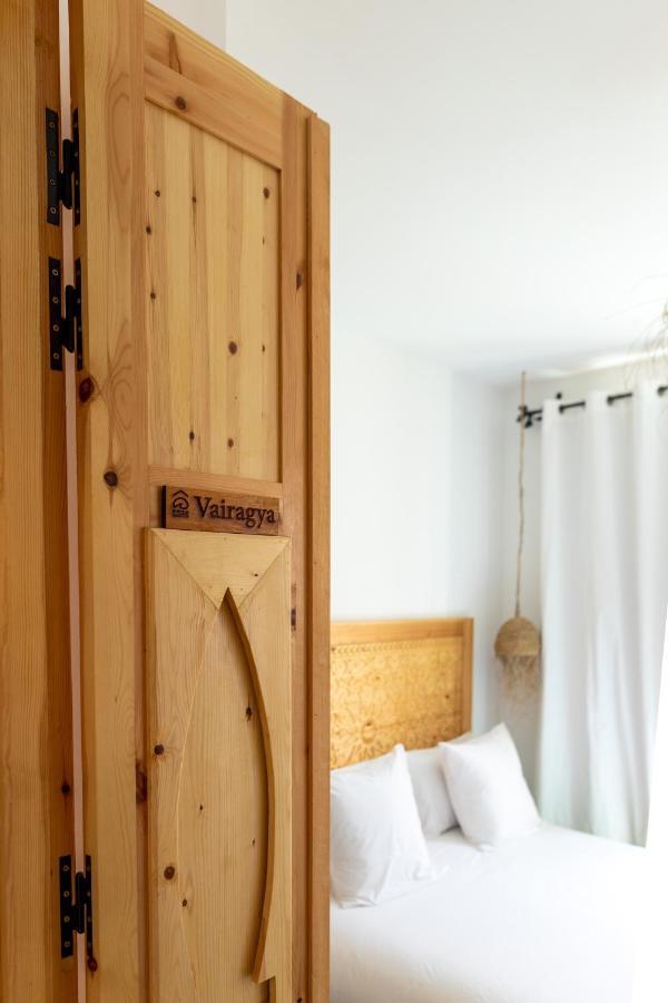 Blue Waves Boutique Hostel Tamraght ภายนอก รูปภาพ