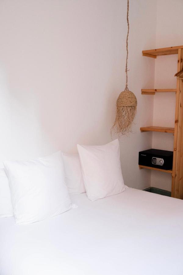 Blue Waves Boutique Hostel Tamraght ภายนอก รูปภาพ
