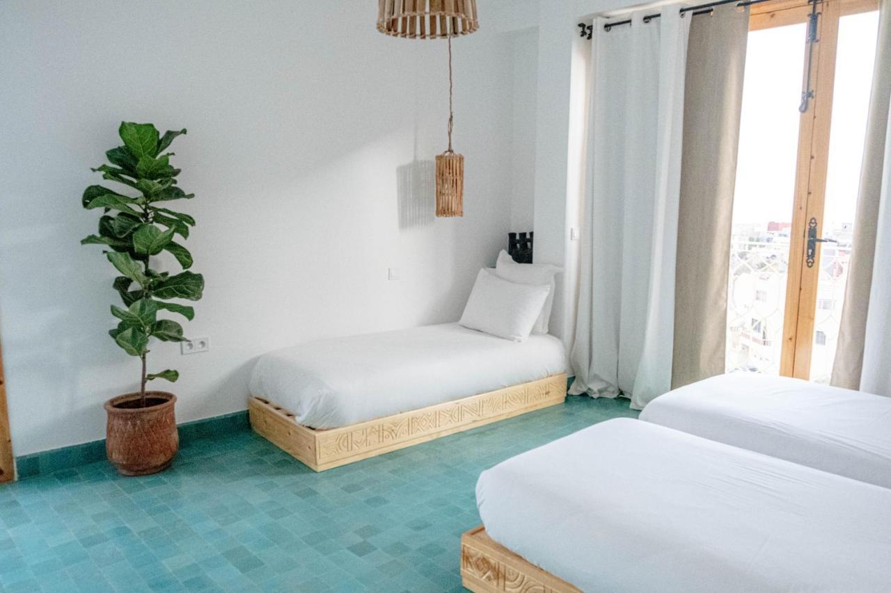 Blue Waves Boutique Hostel Tamraght ภายนอก รูปภาพ